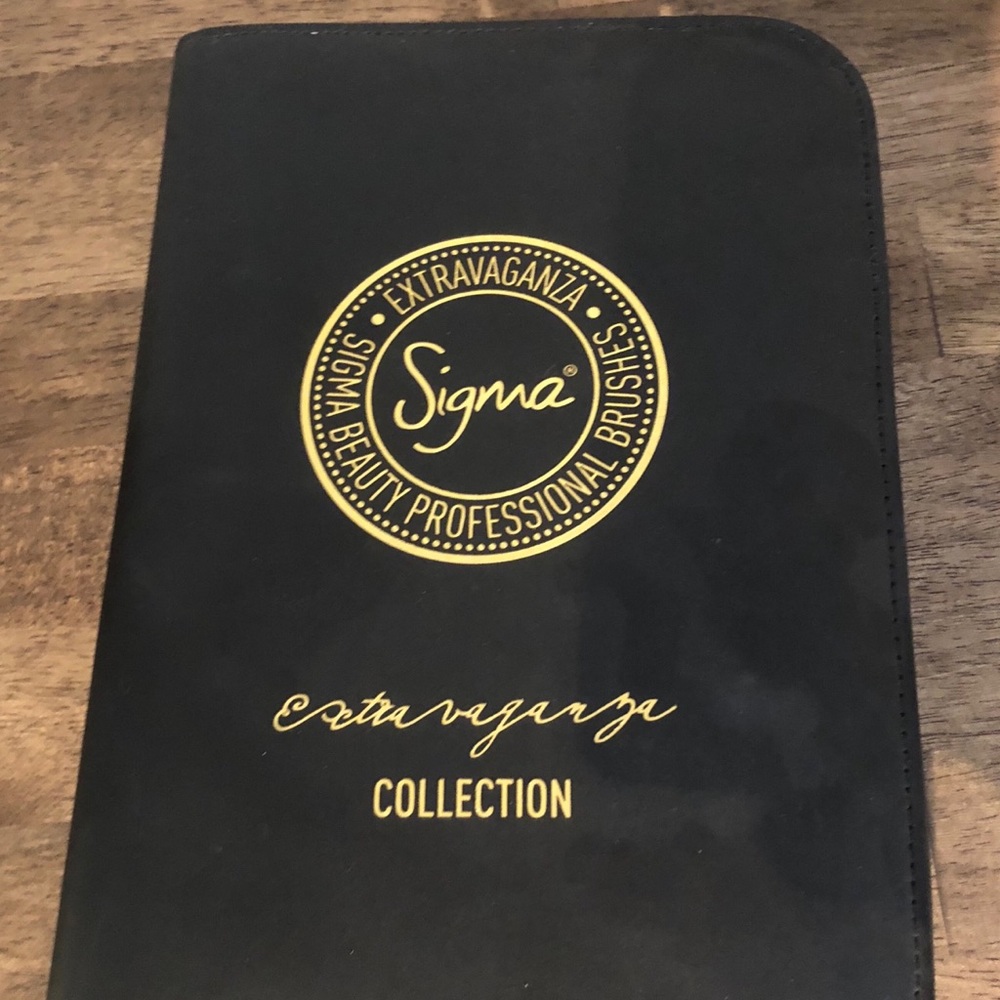 Sigma Black Makeup Brush Case
